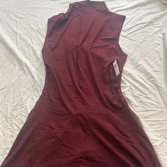 Old Navy Dresses & Skirts - Old Navy Sleeveless A-Line Midi Dress in Burgundy